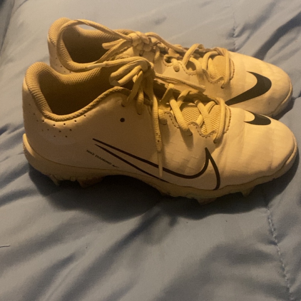 Softball cleats
